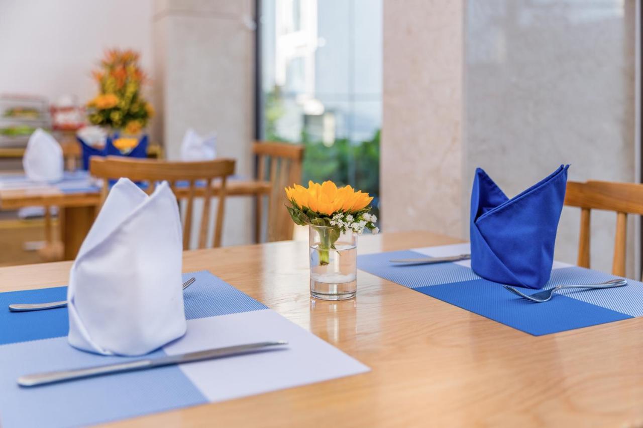 Sea Swan Apartment And Hotel Da Nang Exterior foto